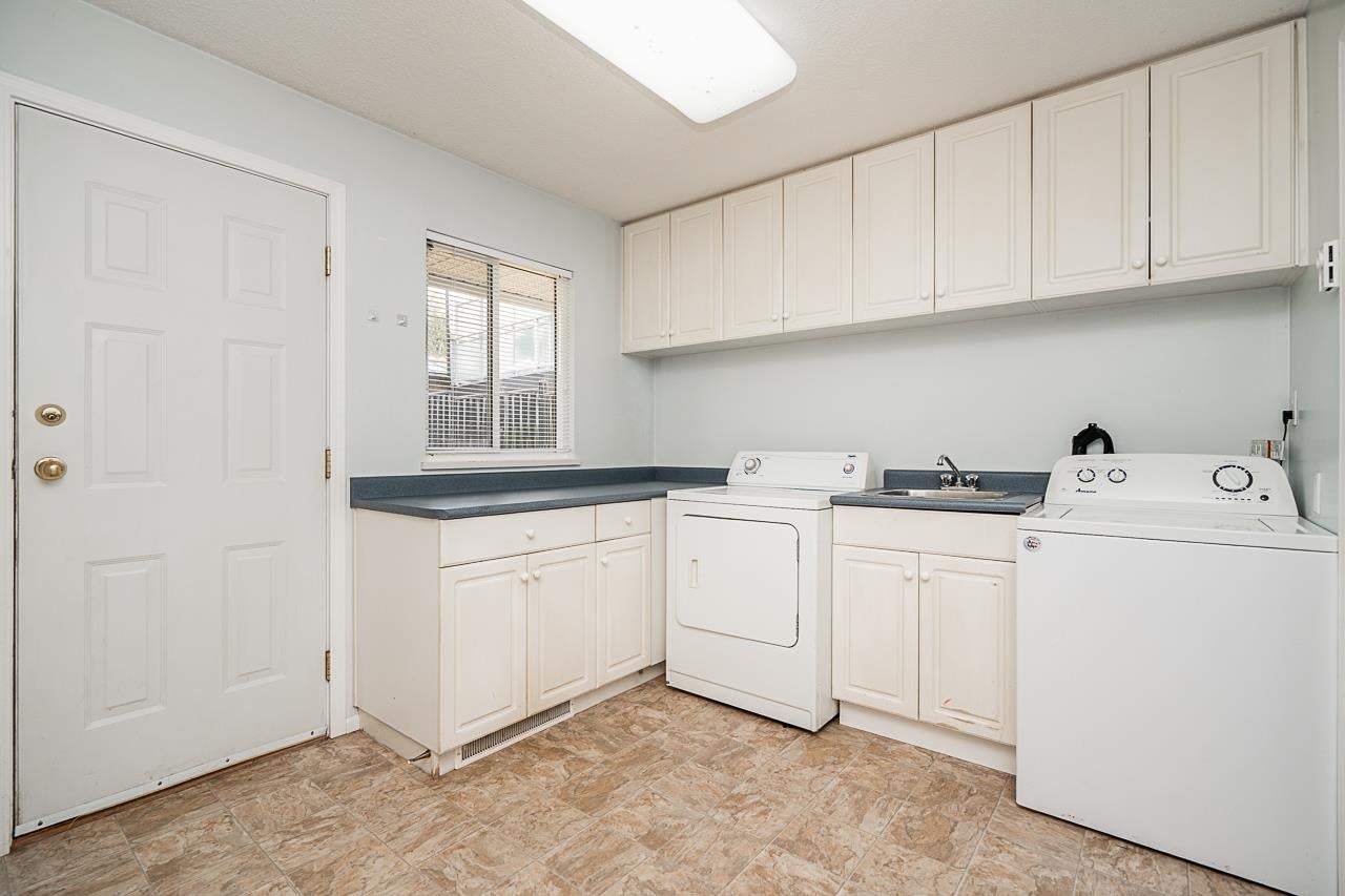 1707 Haversley Avenue - Central Coquitlam Single Family Residence for Sale, 3 Bedrooms (R3139959)# - 19
