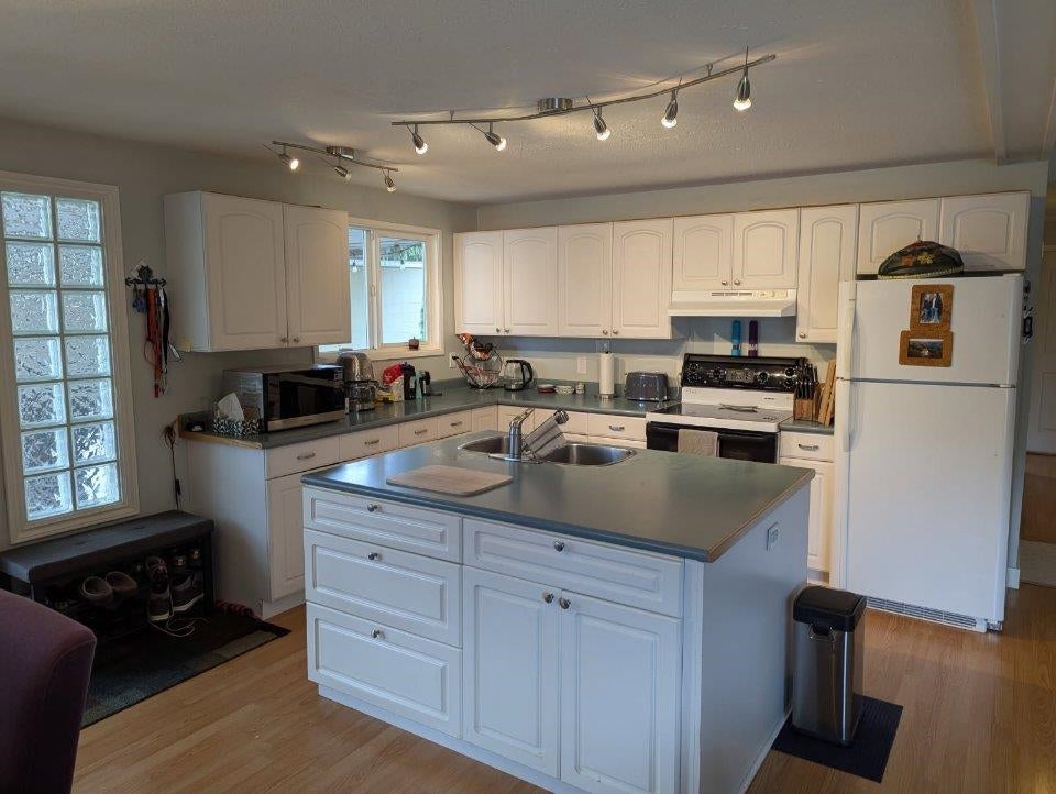 1 - 201 Cayer Street - Maillardville Manufactured Home for Sale, 4 Bedrooms (R3140091)# - 6