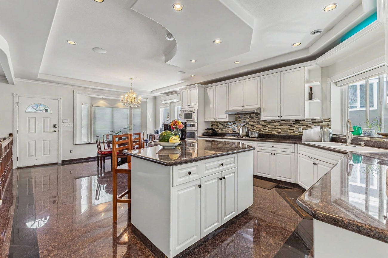 731 Gatensbury Street - Central Coquitlam Single Family Residence for Sale, 7 Bedrooms (R3140151)# - 20