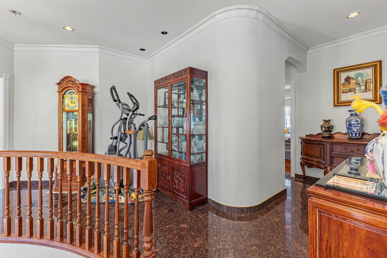 731 Gatensbury Street - Central Coquitlam Single Family Residence for Sale, 7 Bedrooms (R3140151)# - 23