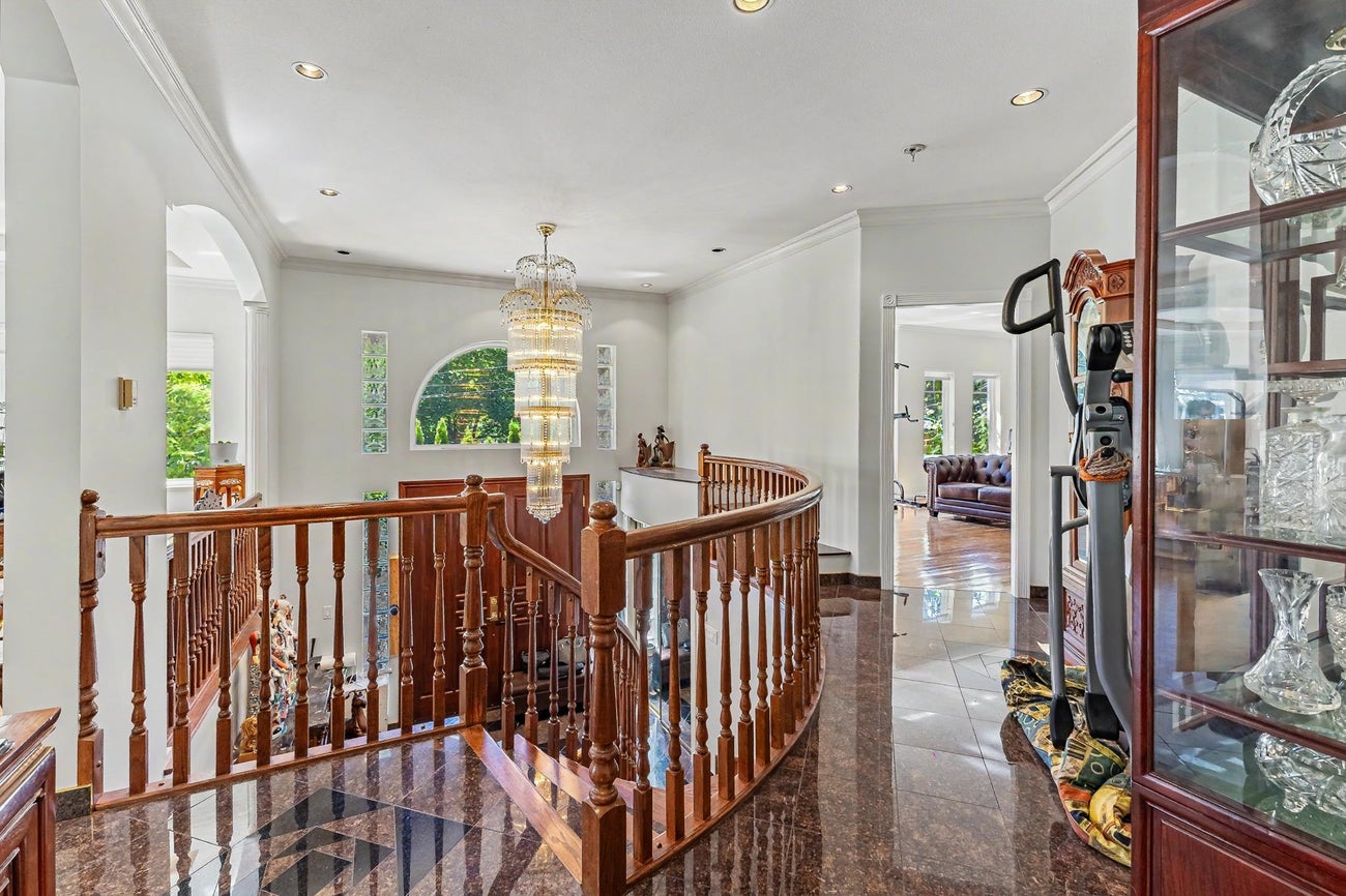 731 Gatensbury Street - Central Coquitlam Single Family Residence for Sale, 7 Bedrooms (R3140151)# - 24
