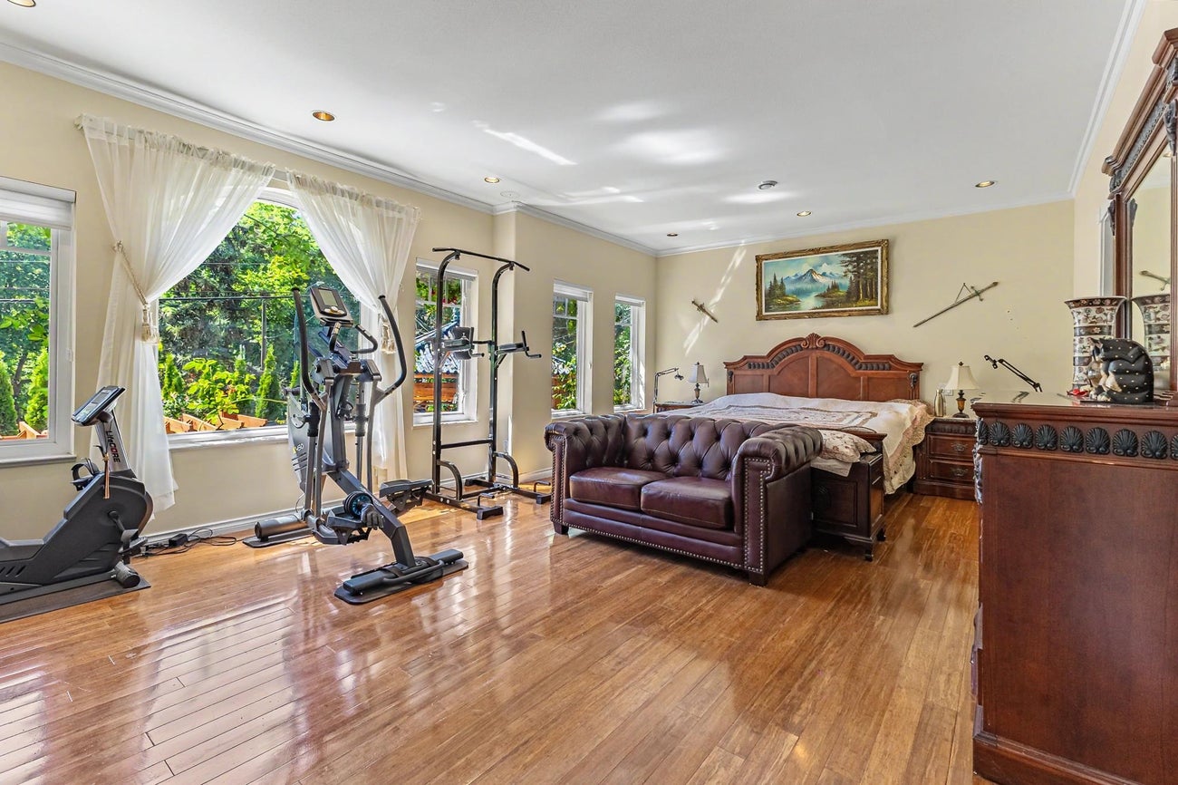 731 Gatensbury Street - Central Coquitlam Single Family Residence for Sale, 7 Bedrooms (R3140151)# - 9