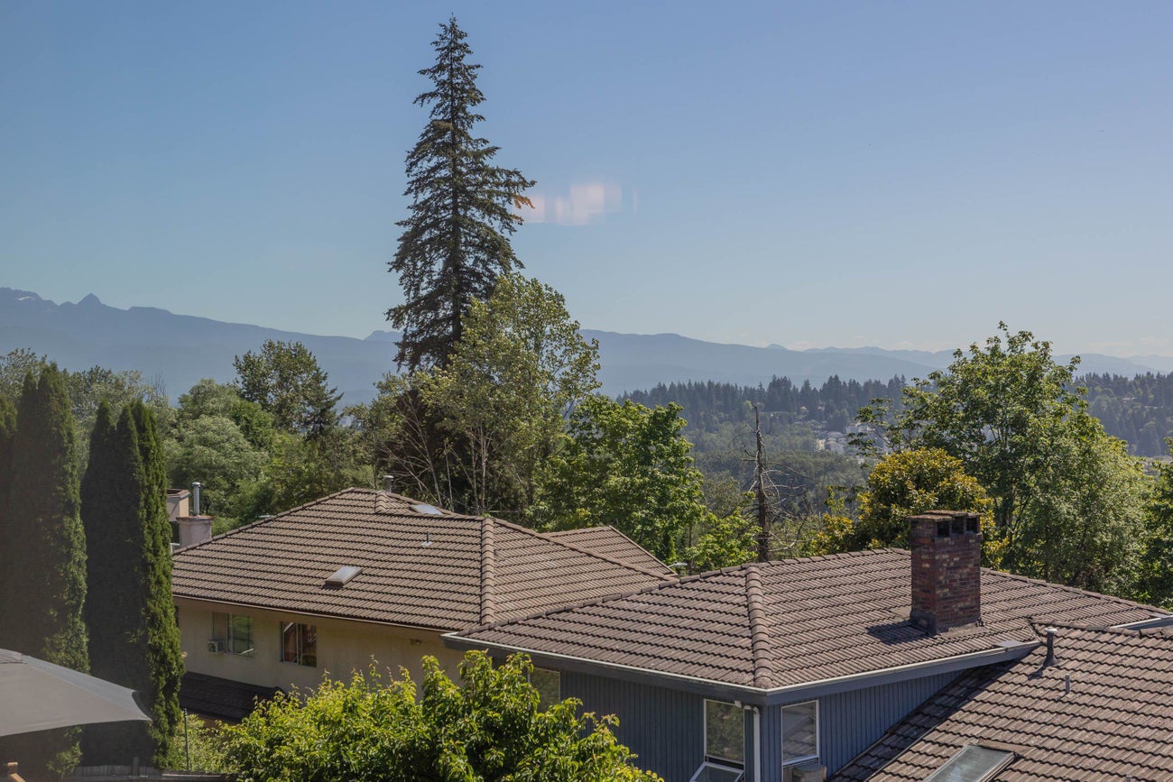 455 Alouette Drive - Coquitlam East Single Family Residence for Sale, 6 Bedrooms (R3140538)# - 19
