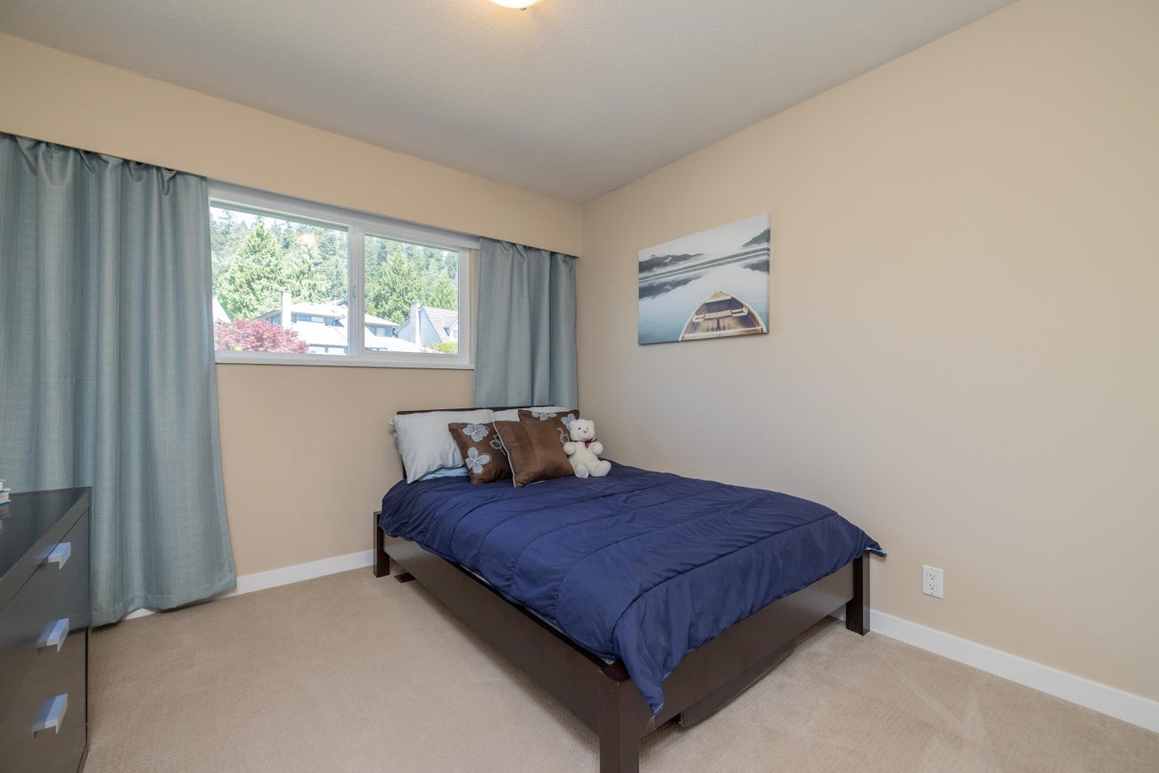455 Alouette Drive - Coquitlam East Single Family Residence for Sale, 6 Bedrooms (R3140538)# - 21