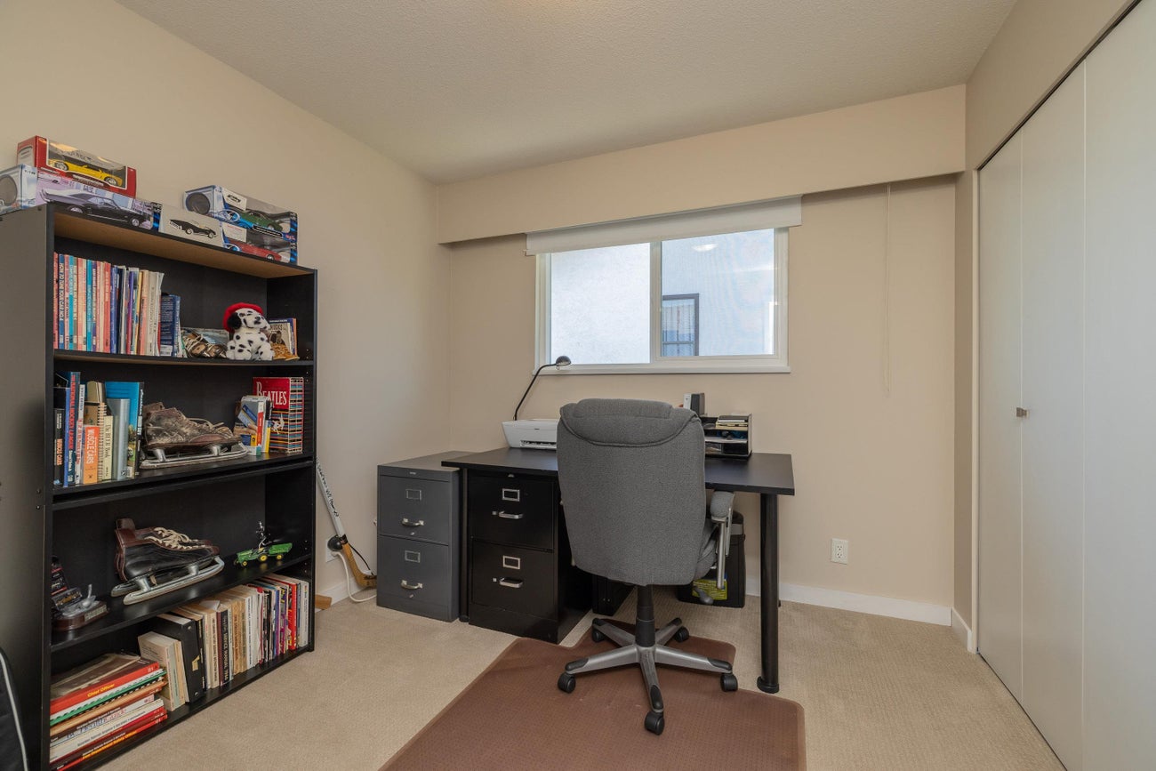 455 Alouette Drive - Coquitlam East Single Family Residence for Sale, 6 Bedrooms (R3140538)# - 23