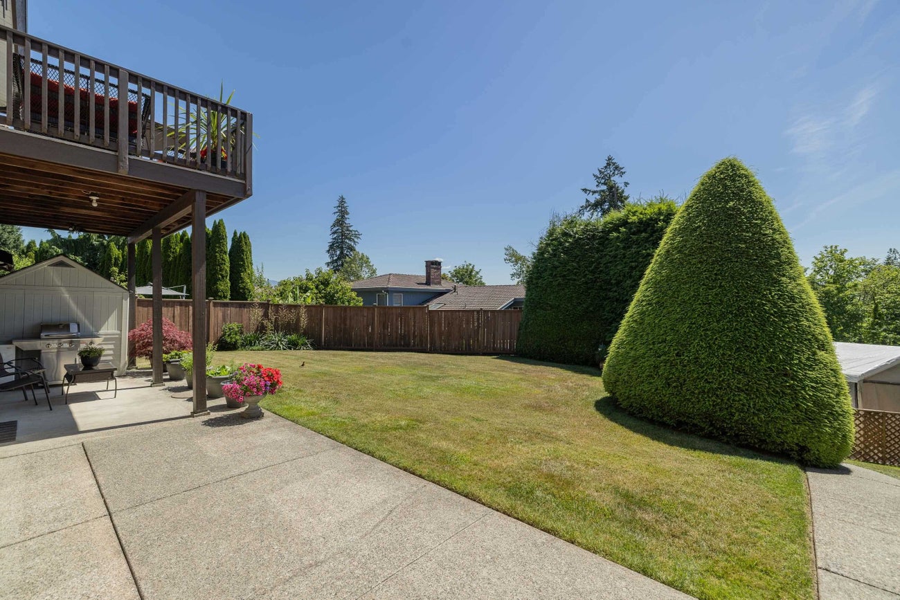 455 Alouette Drive - Coquitlam East Single Family Residence for Sale, 6 Bedrooms (R3140538)# - 35