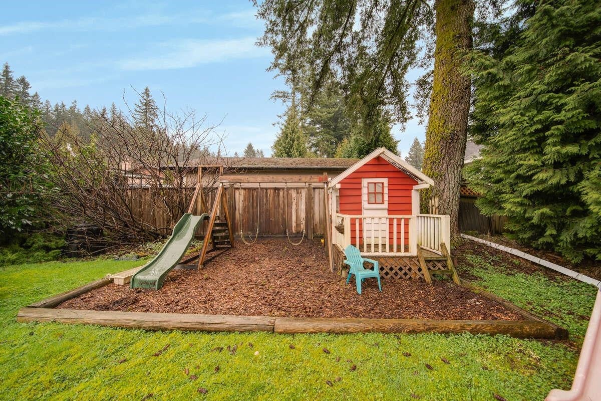 2280 King Albert Avenue - Central Coquitlam Single Family Residence for Sale, 4 Bedrooms (R3140569)# - 18