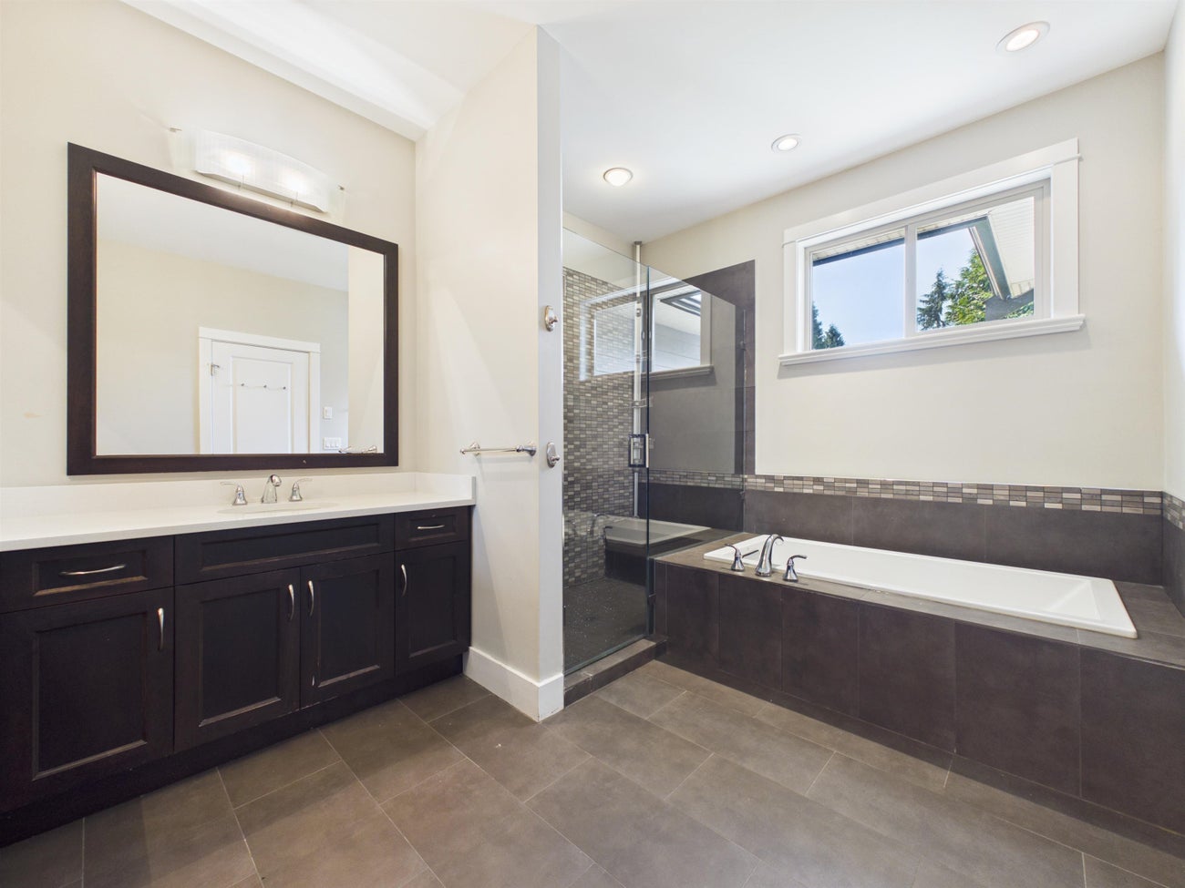 638 Austin Avenue - Coquitlam West Single Family Residence for Sale, 4 Bedrooms (R3141135)# - 25