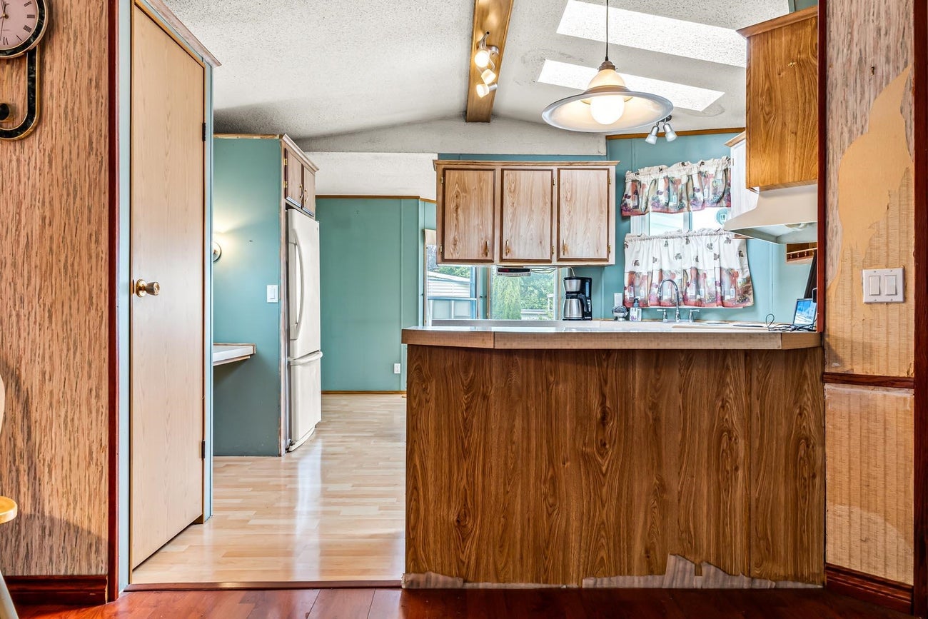 141 - 145 King Edward Street - Maillardville Manufactured Home for Sale, 2 Bedrooms (R3141176)# - 10
