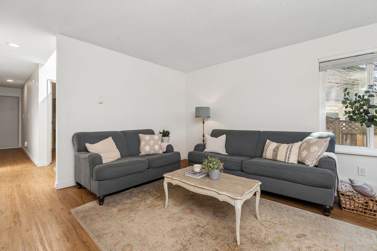 2509 Burian Drive - Coquitlam East Single Family Residence for Sale, 3 Bedrooms (R3142088)# - 8 2509 Burian Drive - Coquitlam East Single Family Residence for Sale, 3 Bedrooms (R3142088)# - 8