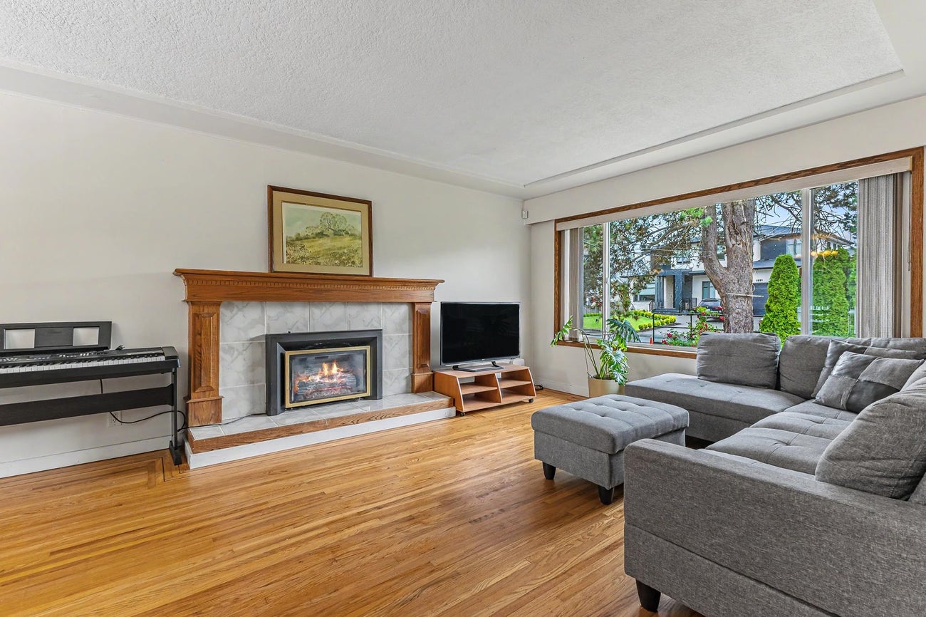 1684 Cornell Avenue - Central Coquitlam Single Family Residence for Sale, 4 Bedrooms (R3142962)# - 4 1684 Cornell Avenue - Central Coquitlam Single Family Residence for Sale, 4 Bedrooms (R3142962)# - 4