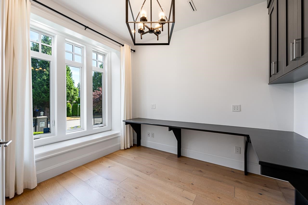 7652 Kerrywood Crescent - Government Road Single Family Residence for Sale, 7 Bedrooms (R3143168)# - 22
