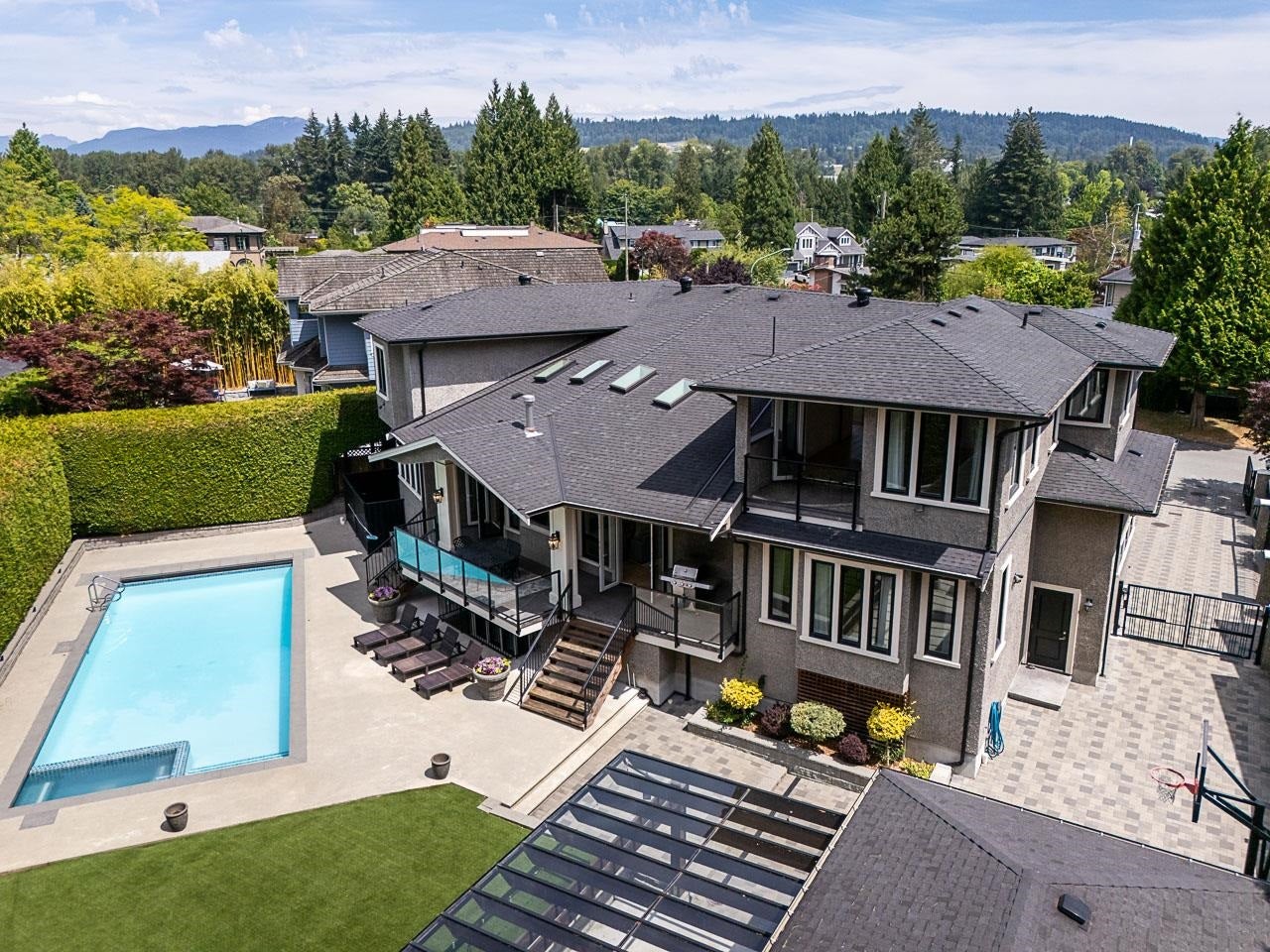 7652 Kerrywood Crescent - Government Road Single Family Residence for Sale, 7 Bedrooms (R3143168)# - 2