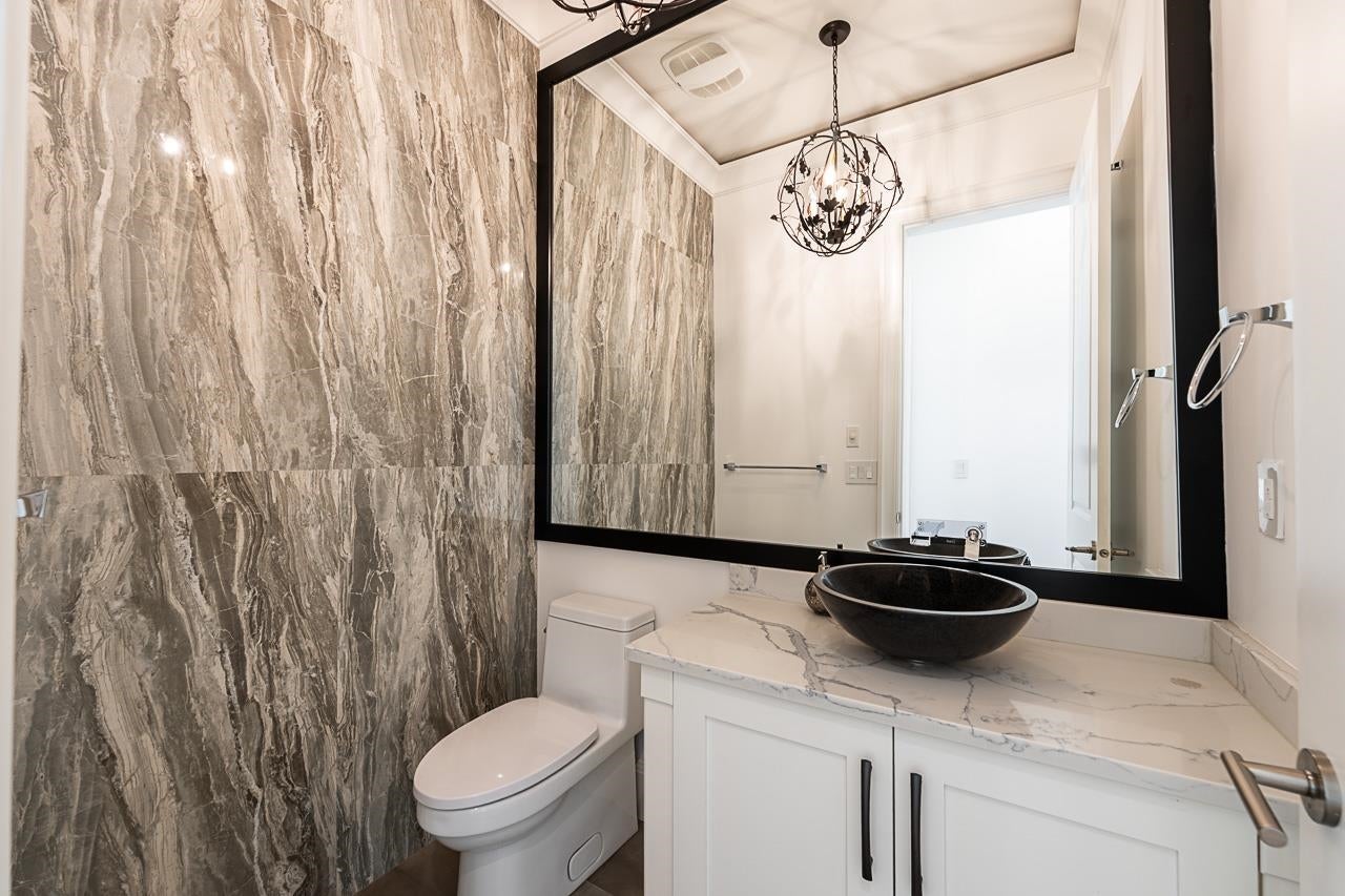 7652 Kerrywood Crescent - Government Road Single Family Residence for Sale, 7 Bedrooms (R3143168)# - 8