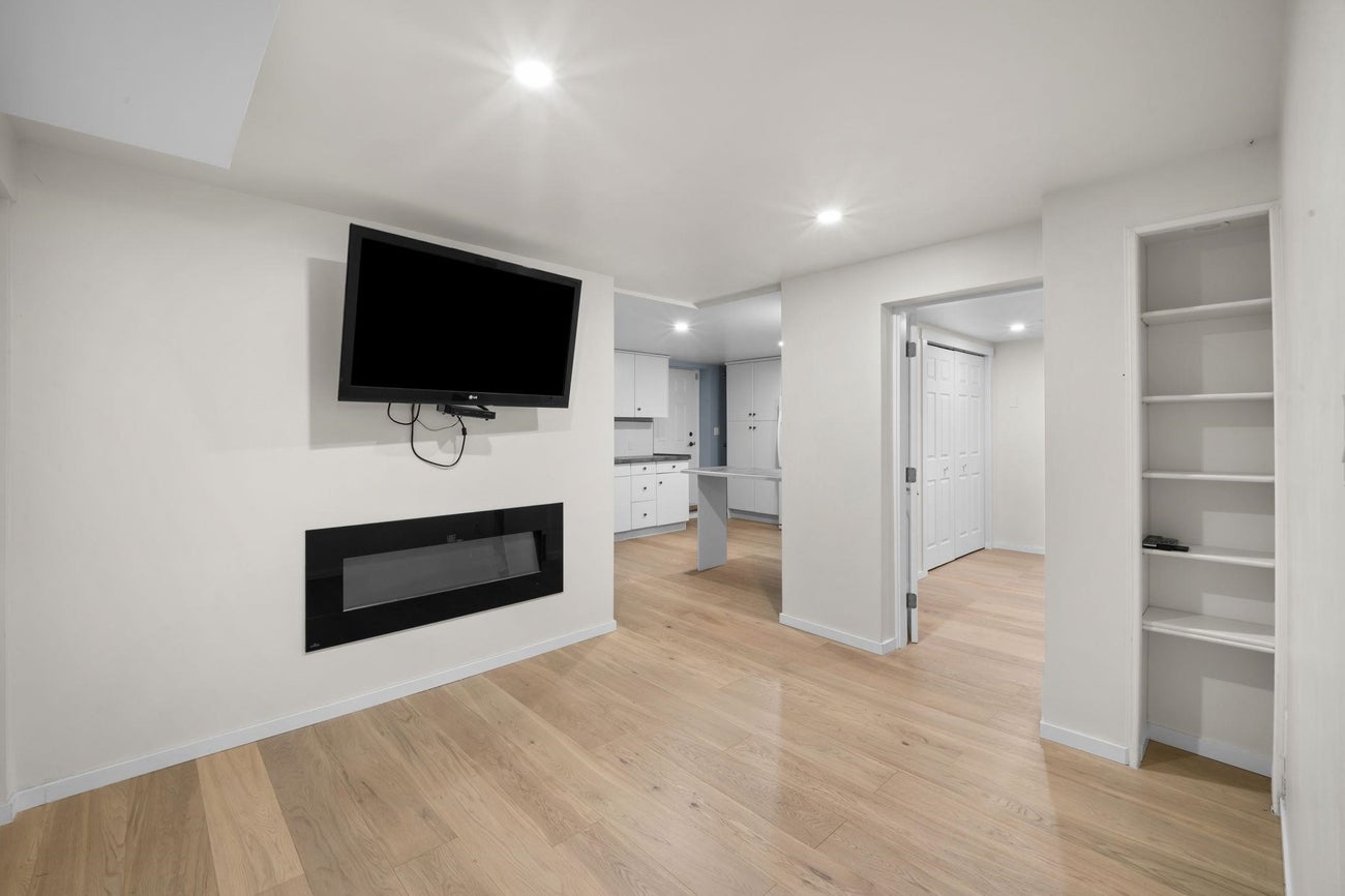1660 Charland Avenue - Central Coquitlam Single Family Residence for Sale, 4 Bedrooms (R3143311)# - 23