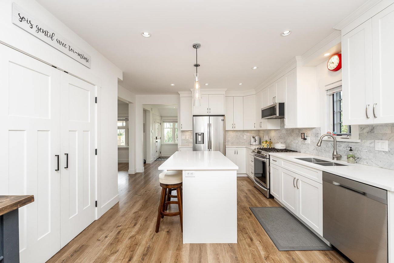 903 Walls Avenue - Maillardville Single Family Residence for Sale, 6 Bedrooms (R3143492)# - 12
