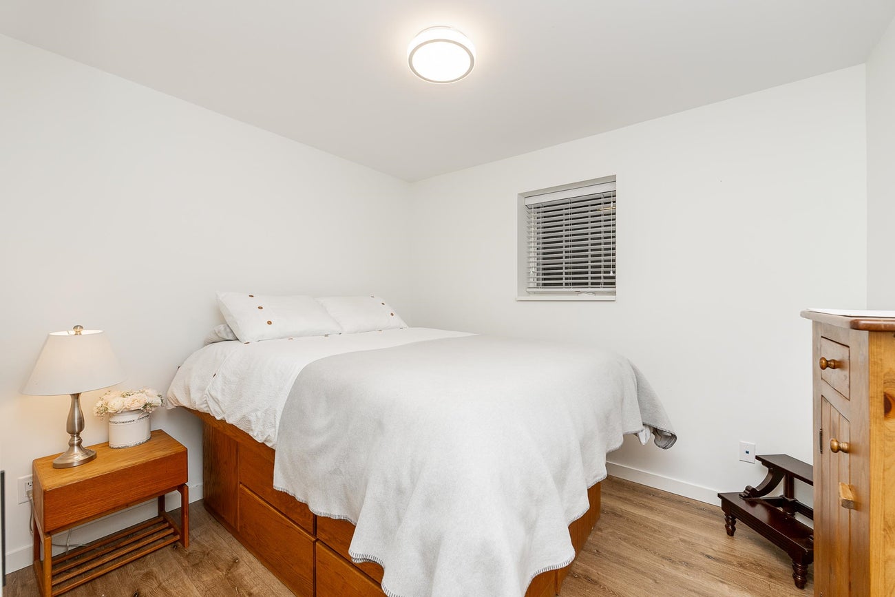 903 Walls Avenue - Maillardville Single Family Residence for Sale, 6 Bedrooms (R3143492)# - 20