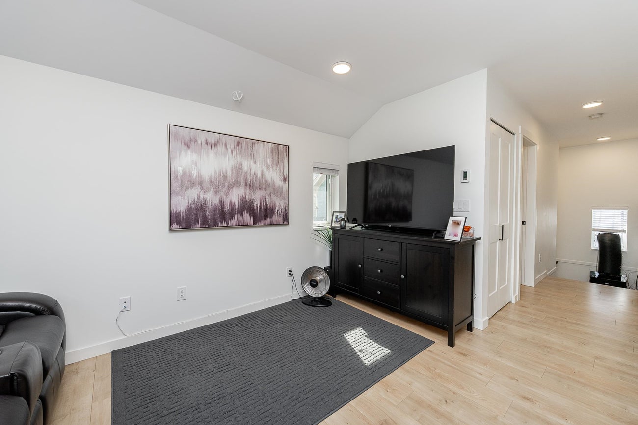 903 Walls Avenue - Maillardville Single Family Residence for Sale, 6 Bedrooms (R3143492)# - 23