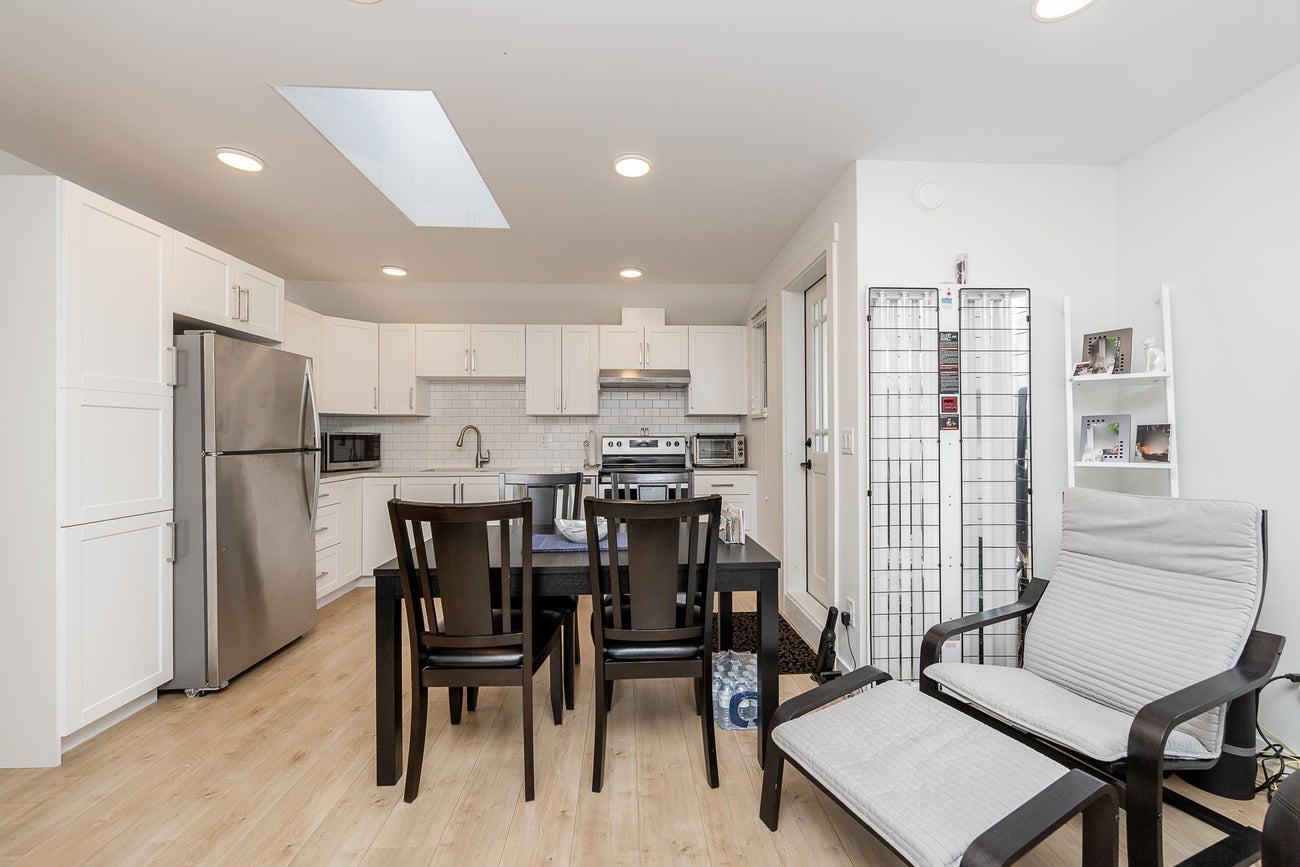 903 Walls Avenue - Maillardville Single Family Residence for Sale, 6 Bedrooms (R3143492)# - 24