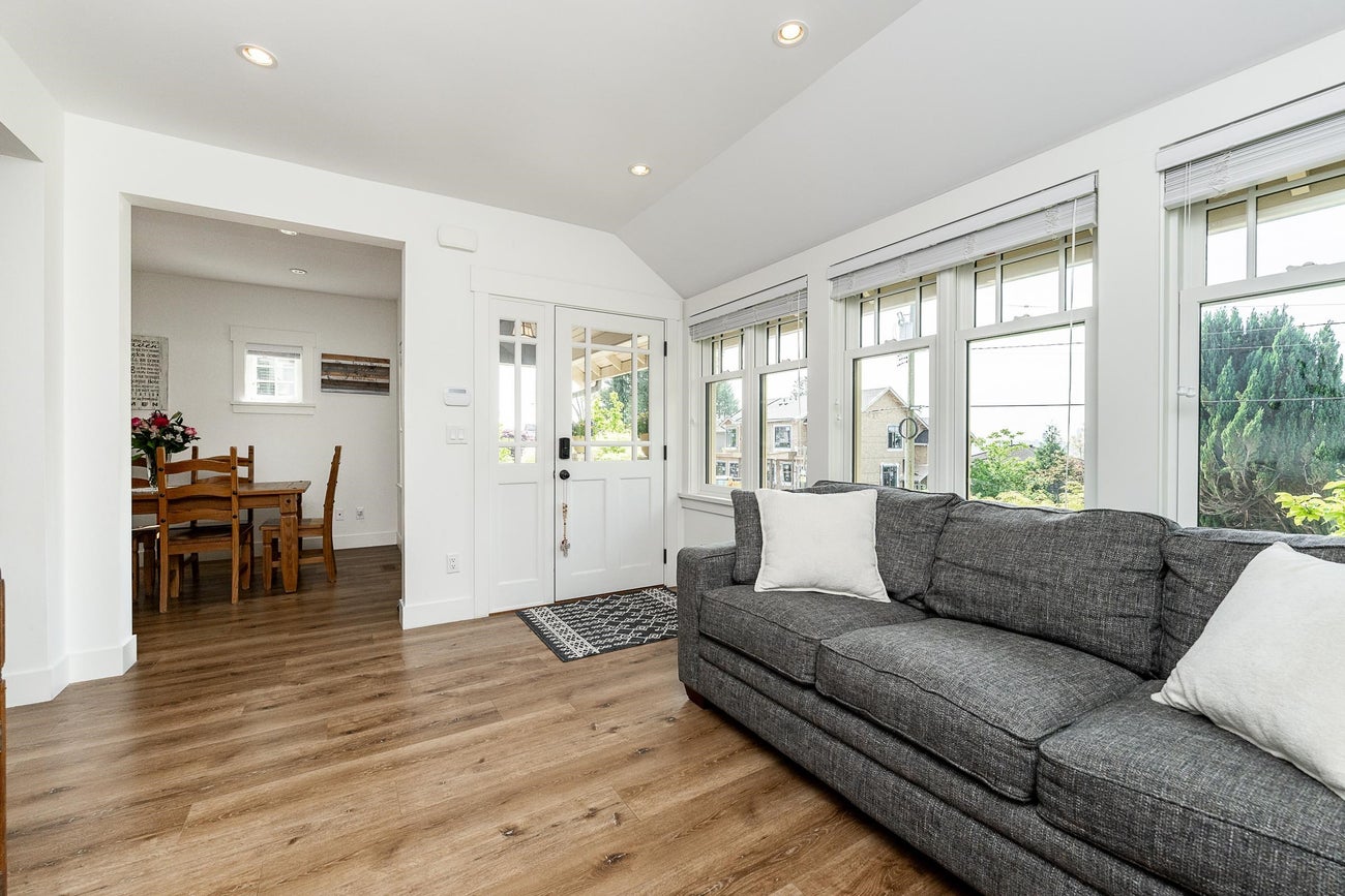 903 Walls Avenue - Maillardville Single Family Residence for Sale, 6 Bedrooms (R3143492)# - 5