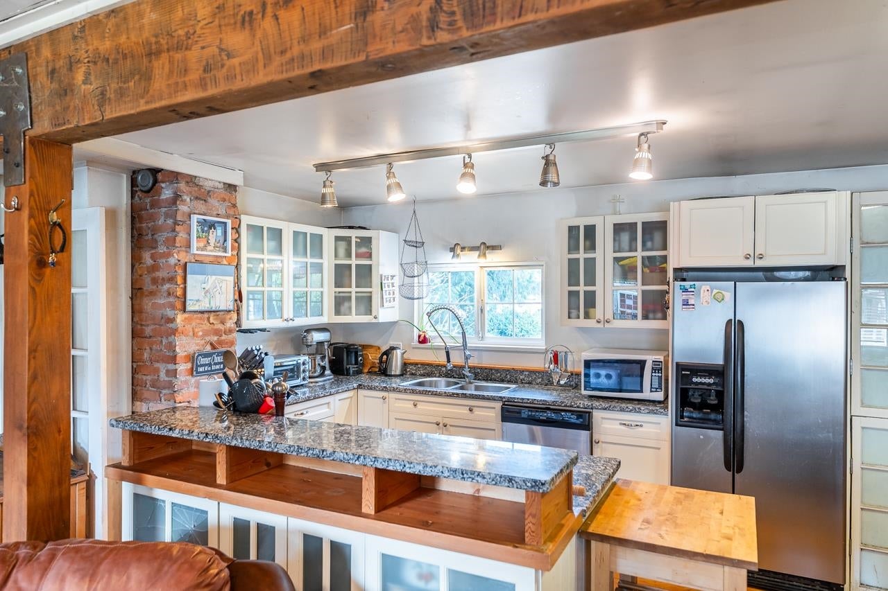 1052 Como Lake Avenue - Central Coquitlam Single Family Residence for Sale, 3 Bedrooms (R3143751)# - 6