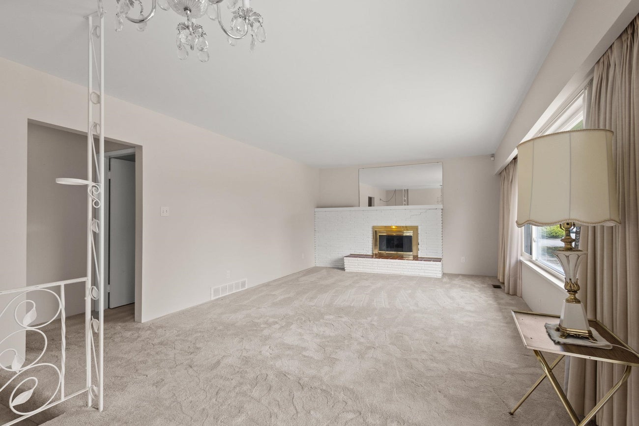 929 Grover Avenue - Coquitlam West Single Family Residence for Sale, 3 Bedrooms (R3143806)# - 13 929 Grover Avenue - Coquitlam West Single Family Residence for Sale, 3 Bedrooms (R3143806)# - 13