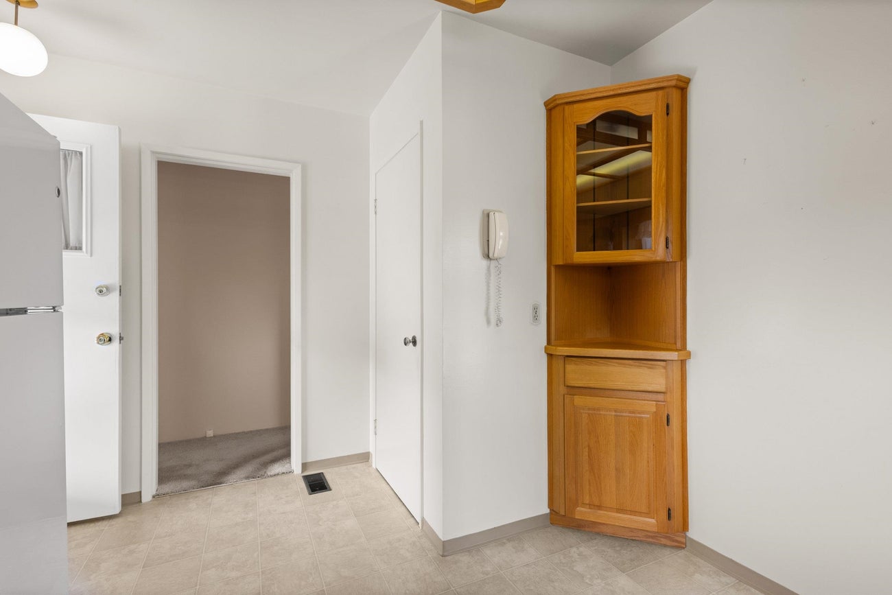 929 Grover Avenue - Coquitlam West Single Family Residence for Sale, 3 Bedrooms (R3143806)# - 17 929 Grover Avenue - Coquitlam West Single Family Residence for Sale, 3 Bedrooms (R3143806)# - 17