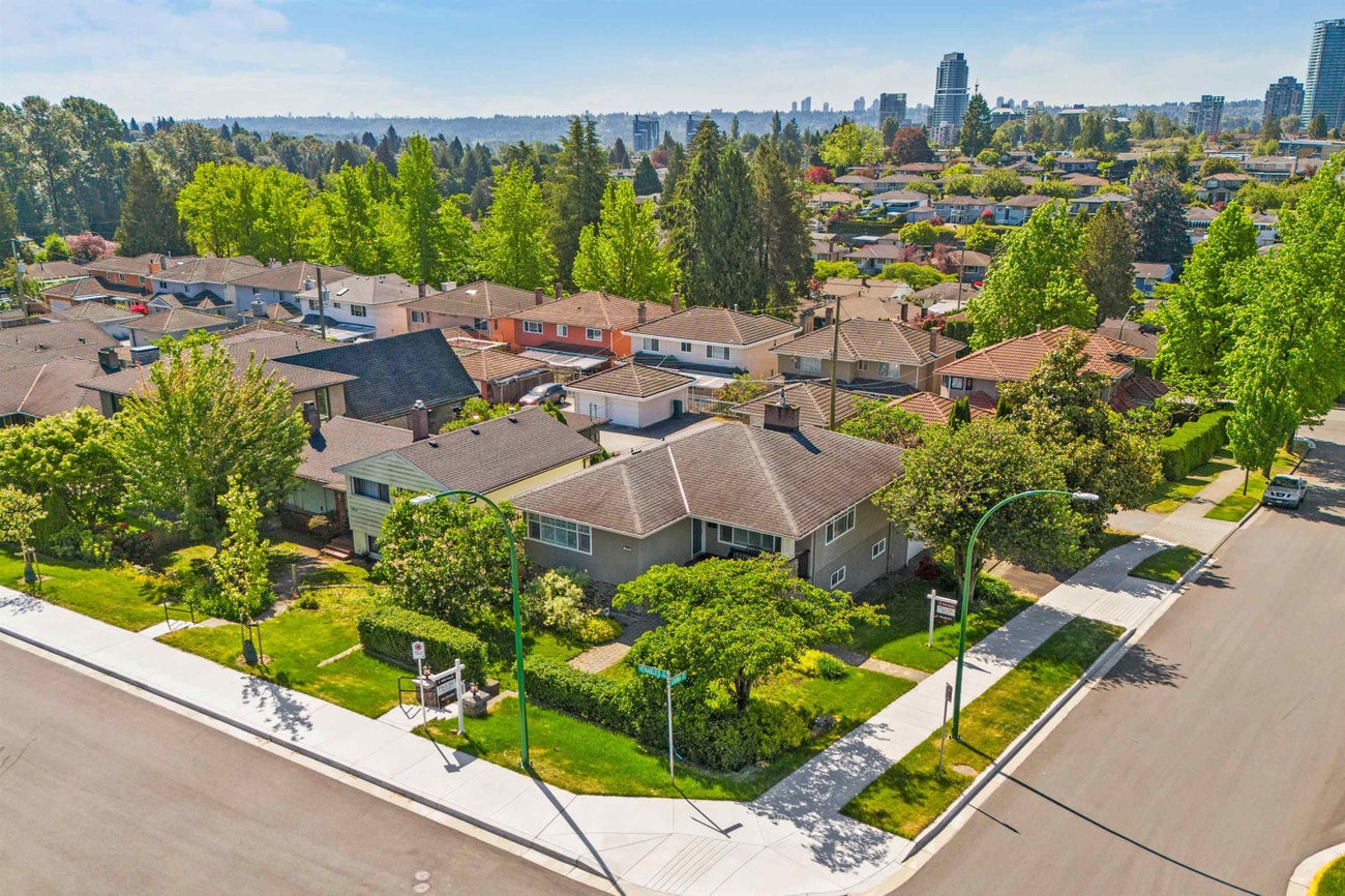 4802 Venables Street - Brentwood Park Single Family Residence for Sale, 4 Bedrooms (R3143839)# - 3