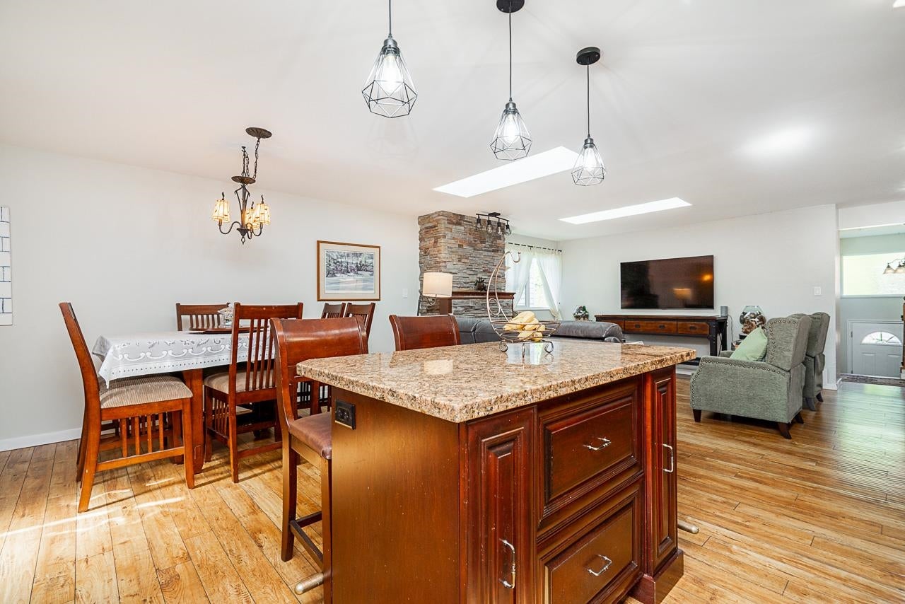 404 Mundy Street - Central Coquitlam Single Family Residence for Sale, 5 Bedrooms (R3143988)# - 11