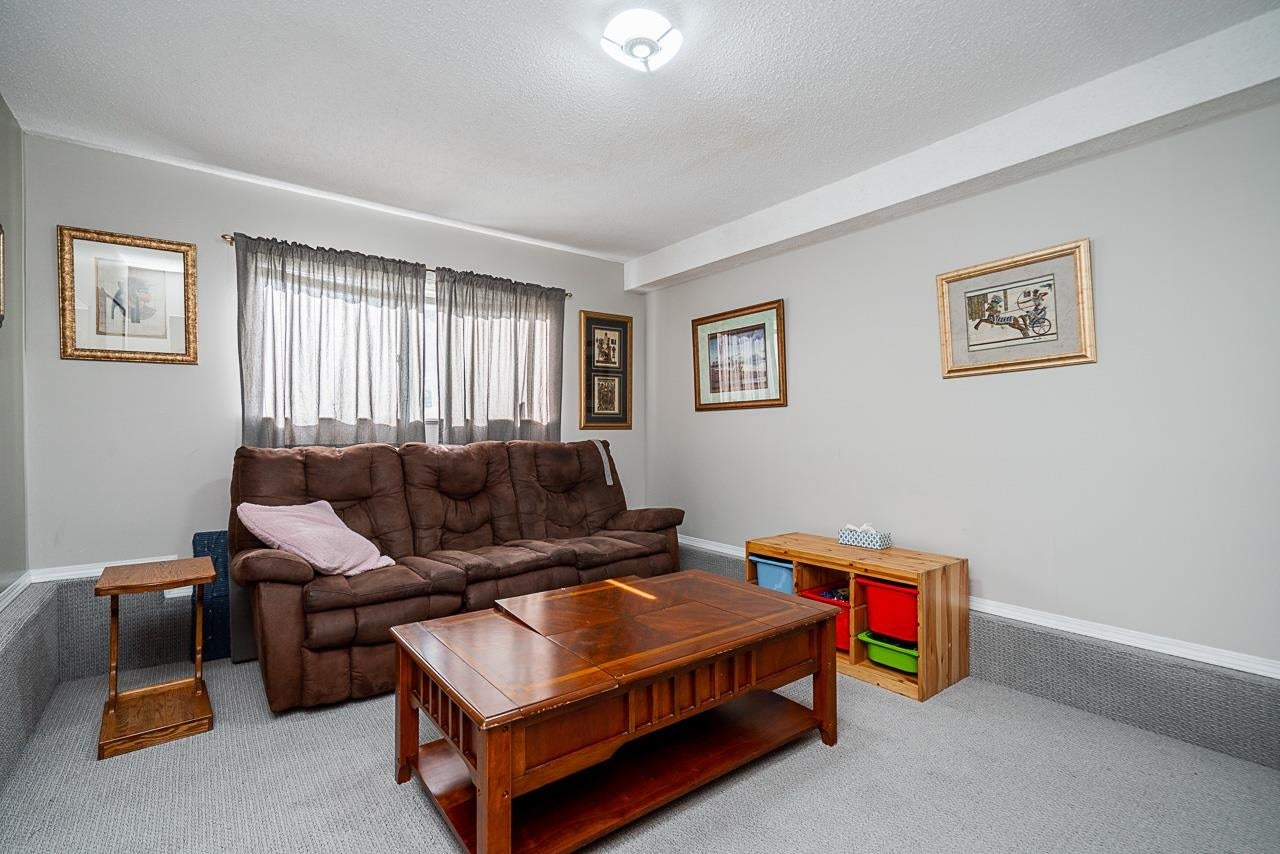 404 Mundy Street - Central Coquitlam Single Family Residence for Sale, 5 Bedrooms (R3143988)# - 23