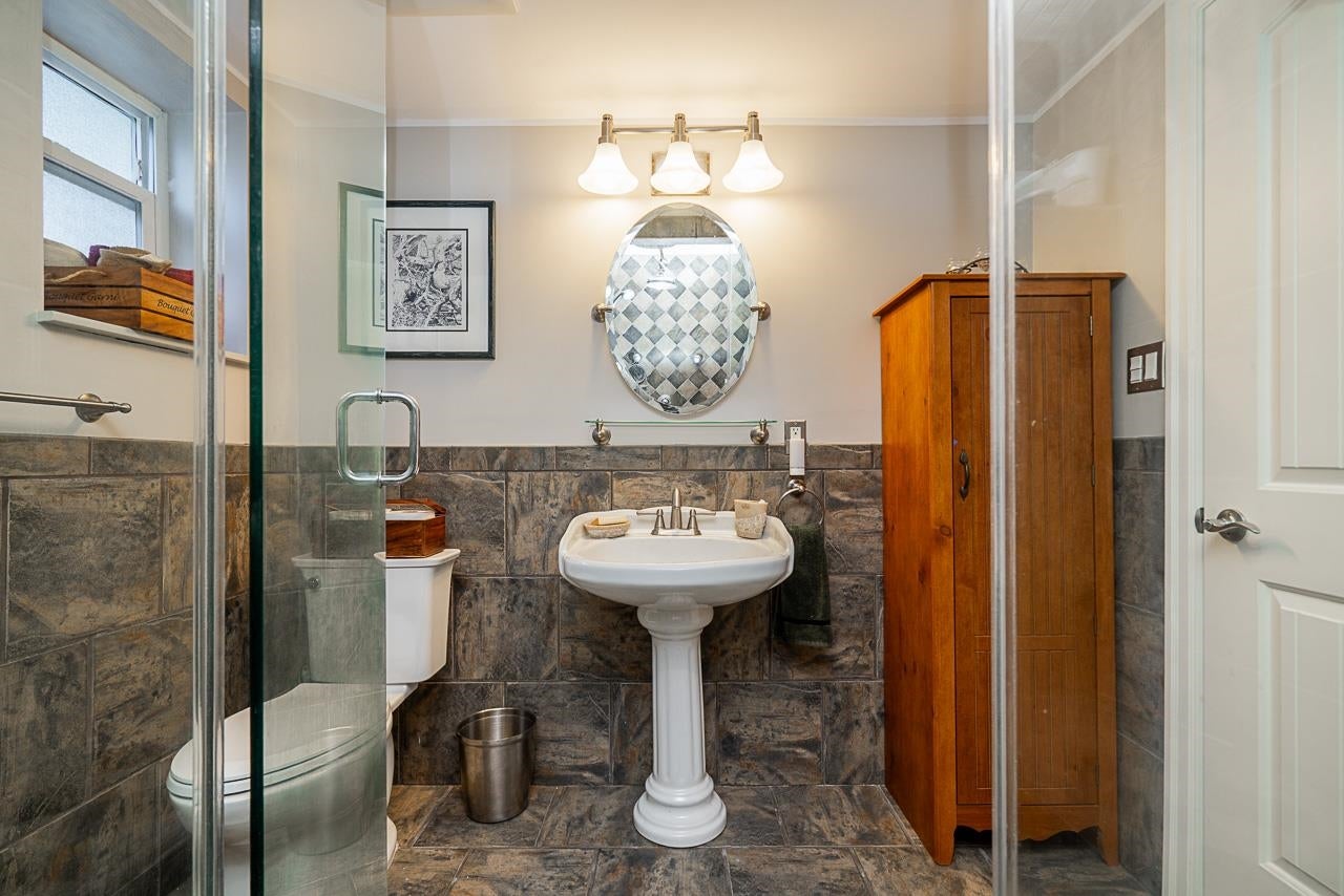 404 Mundy Street - Central Coquitlam Single Family Residence for Sale, 5 Bedrooms (R3143988)# - 26