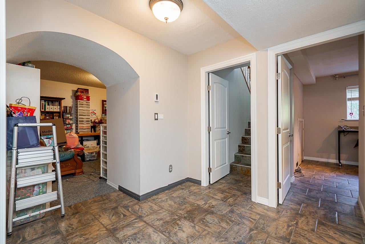 404 Mundy Street - Central Coquitlam Single Family Residence for Sale, 5 Bedrooms (R3143988)# - 29