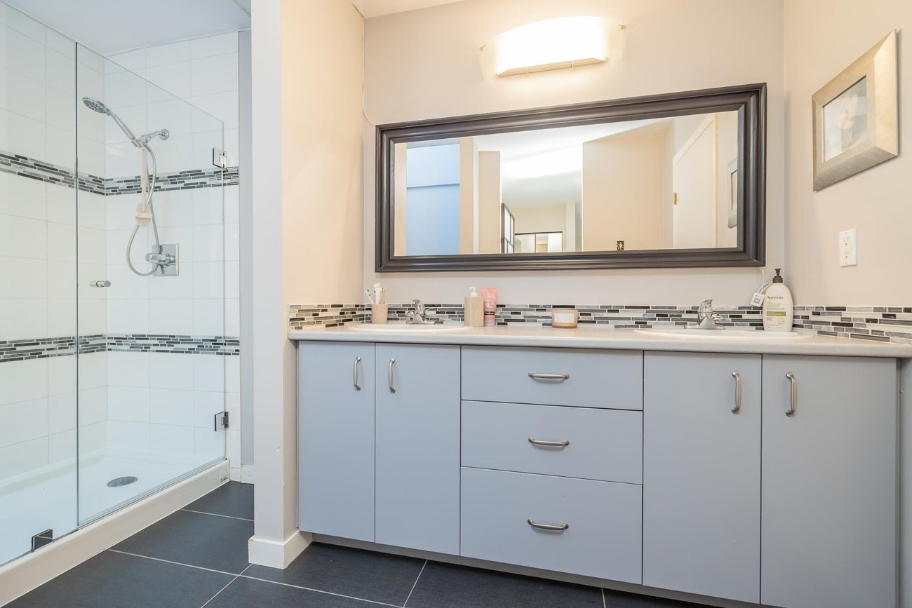 2796 Goldstream Crescent - Coquitlam East Single Family Residence for Sale, 3 Bedrooms (R3144126)# - 25