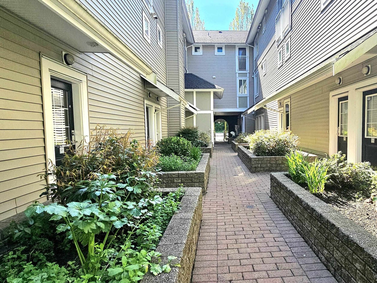 47 6965 Hastings Street - Sperling-Duthie Townhouse for Sale, 2 Bedrooms (R3144183)# - 2
