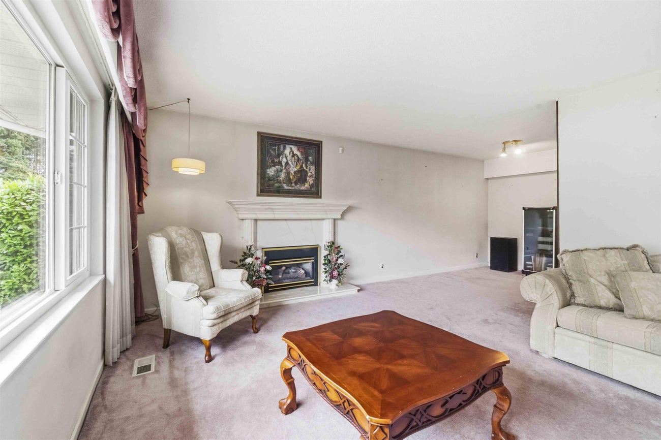 1522 Haversley Avenue - Central Coquitlam Single Family Residence for Sale, 9 Bedrooms (R3144465)# - 10