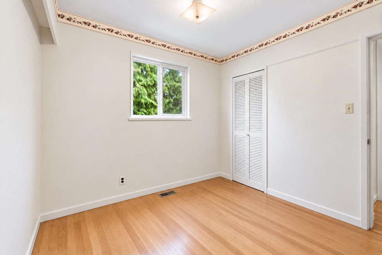 1522 Haversley Avenue - Central Coquitlam Single Family Residence for Sale, 9 Bedrooms (R3144465)# - 16