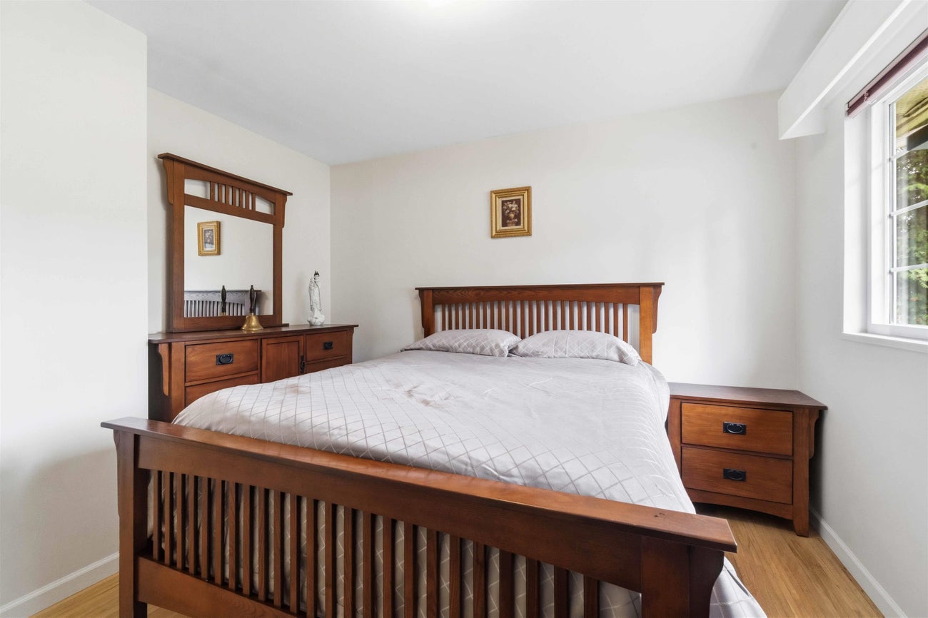1522 Haversley Avenue - Central Coquitlam Single Family Residence for Sale, 9 Bedrooms (R3144465)# - 19