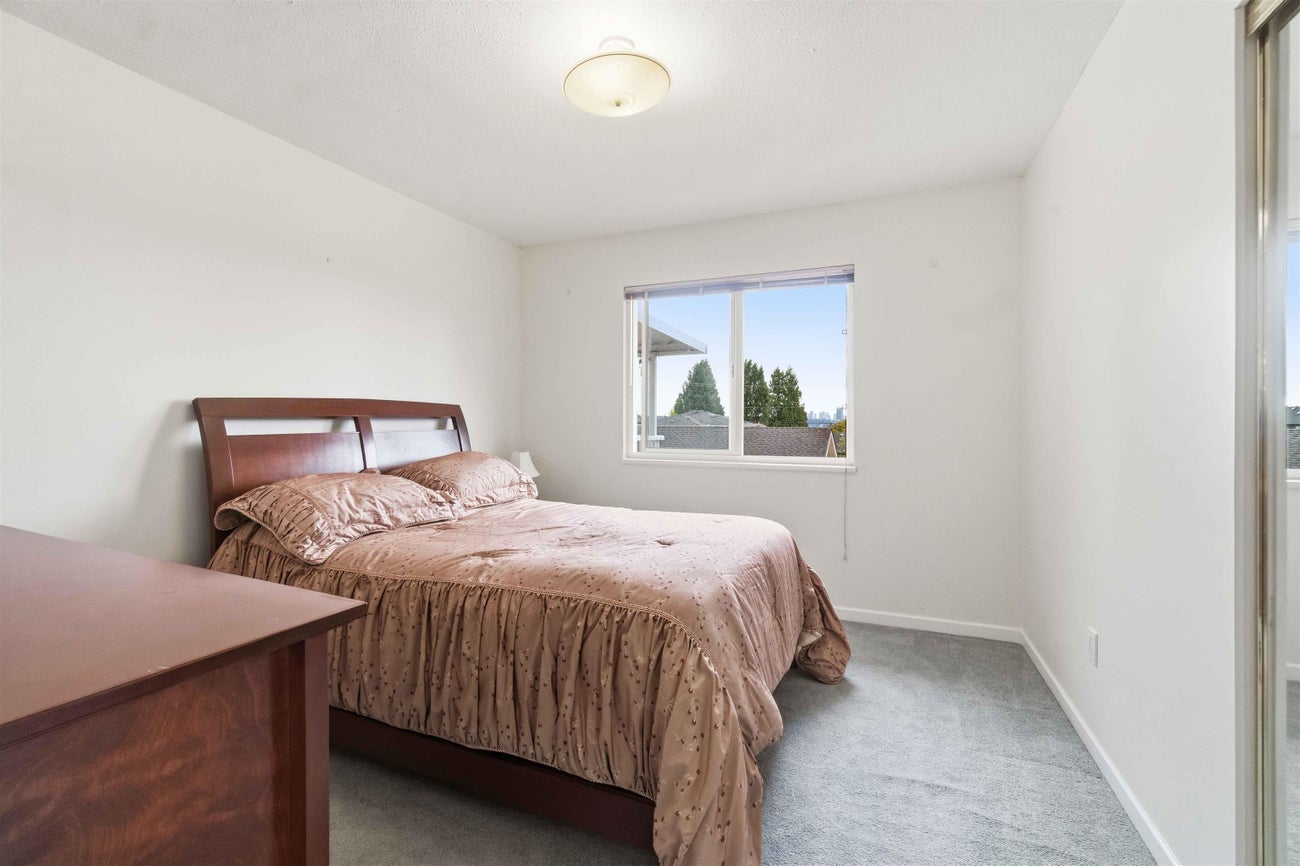1522 Haversley Avenue - Central Coquitlam Single Family Residence for Sale, 9 Bedrooms (R3144465)# - 22