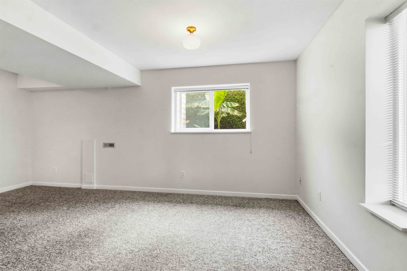 1522 Haversley Avenue - Central Coquitlam Single Family Residence for Sale, 9 Bedrooms (R3144465)# - 32