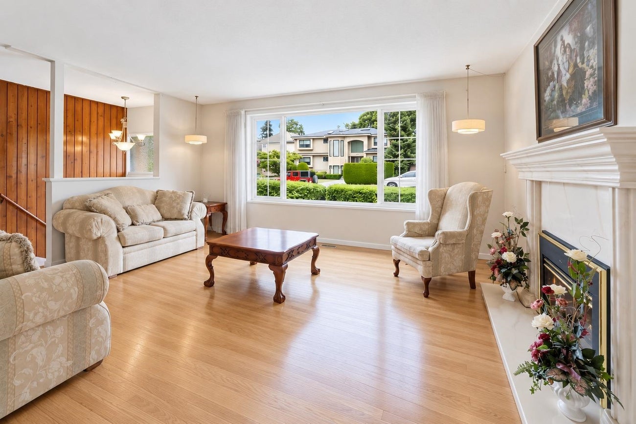 1522 Haversley Avenue - Central Coquitlam Single Family Residence for Sale, 9 Bedrooms (R3144465)# - 5