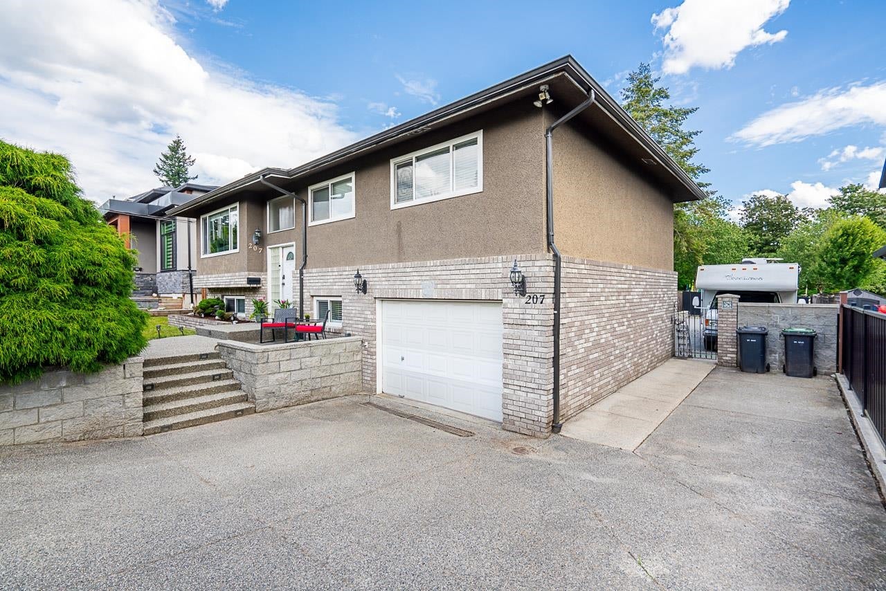 207 Mundy Street - Coquitlam East Single Family Residence for Sale, 3 Bedrooms (R3145227)# - 1