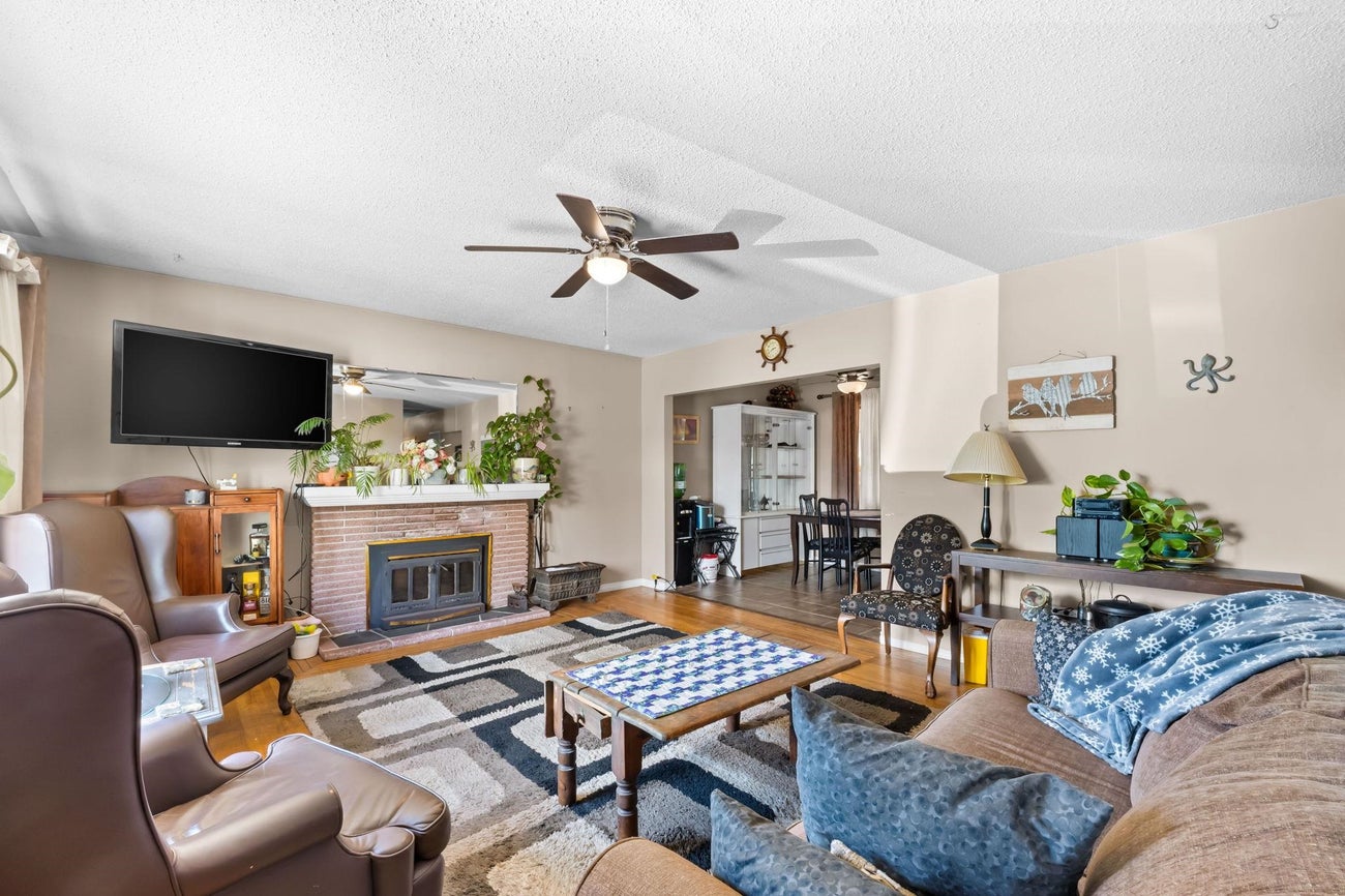 2119 Monterey Avenue - Central Coquitlam Single Family Residence for Sale, 5 Bedrooms (R3145325)# - 5
