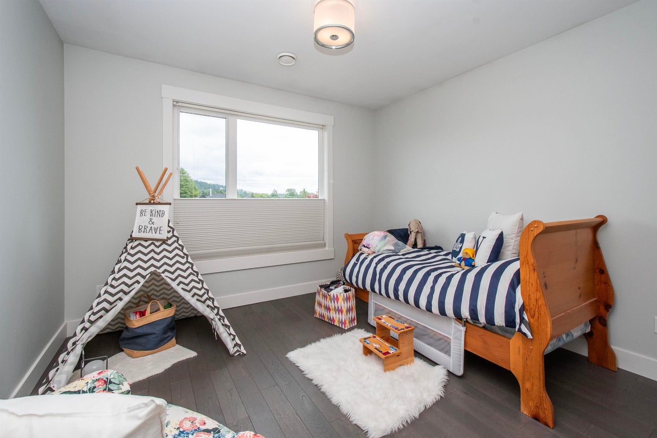 917 Sperling Avenue - Sperling-Duthie Single Family Residence for Sale, 5 Bedrooms (R3145755)# - 30