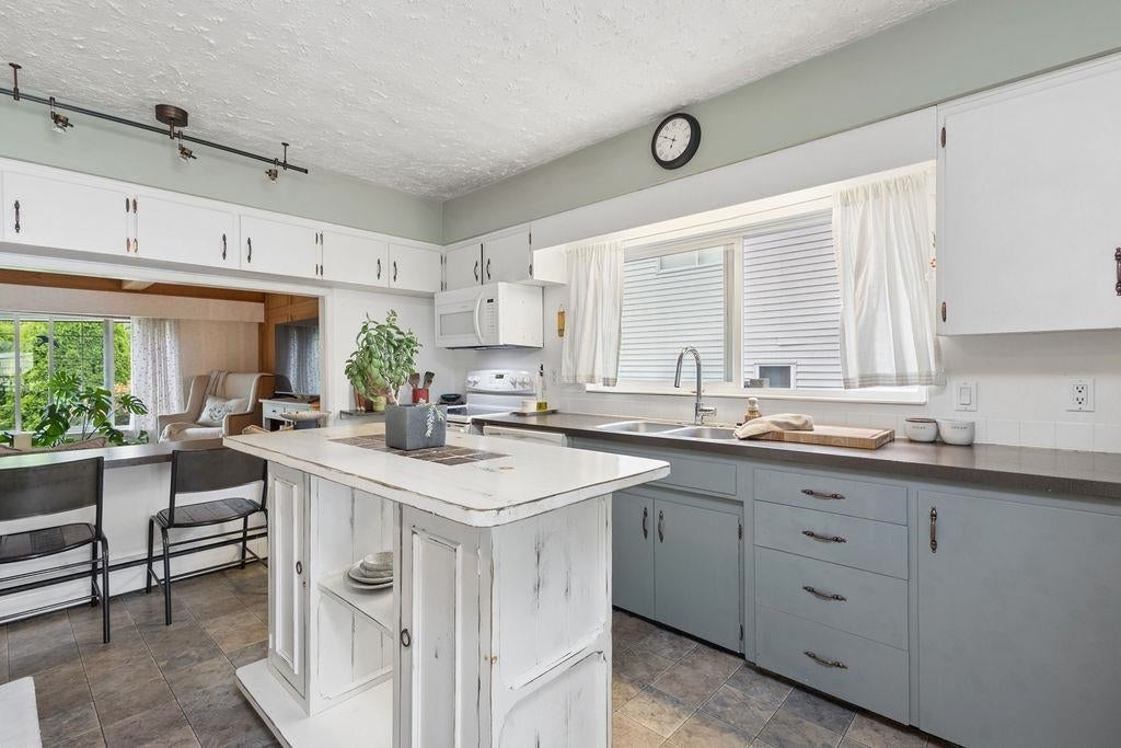 960 Cliff Avenue - Sperling-Duthie Single Family Residence for Sale, 3 Bedrooms (R3146129)# - 10