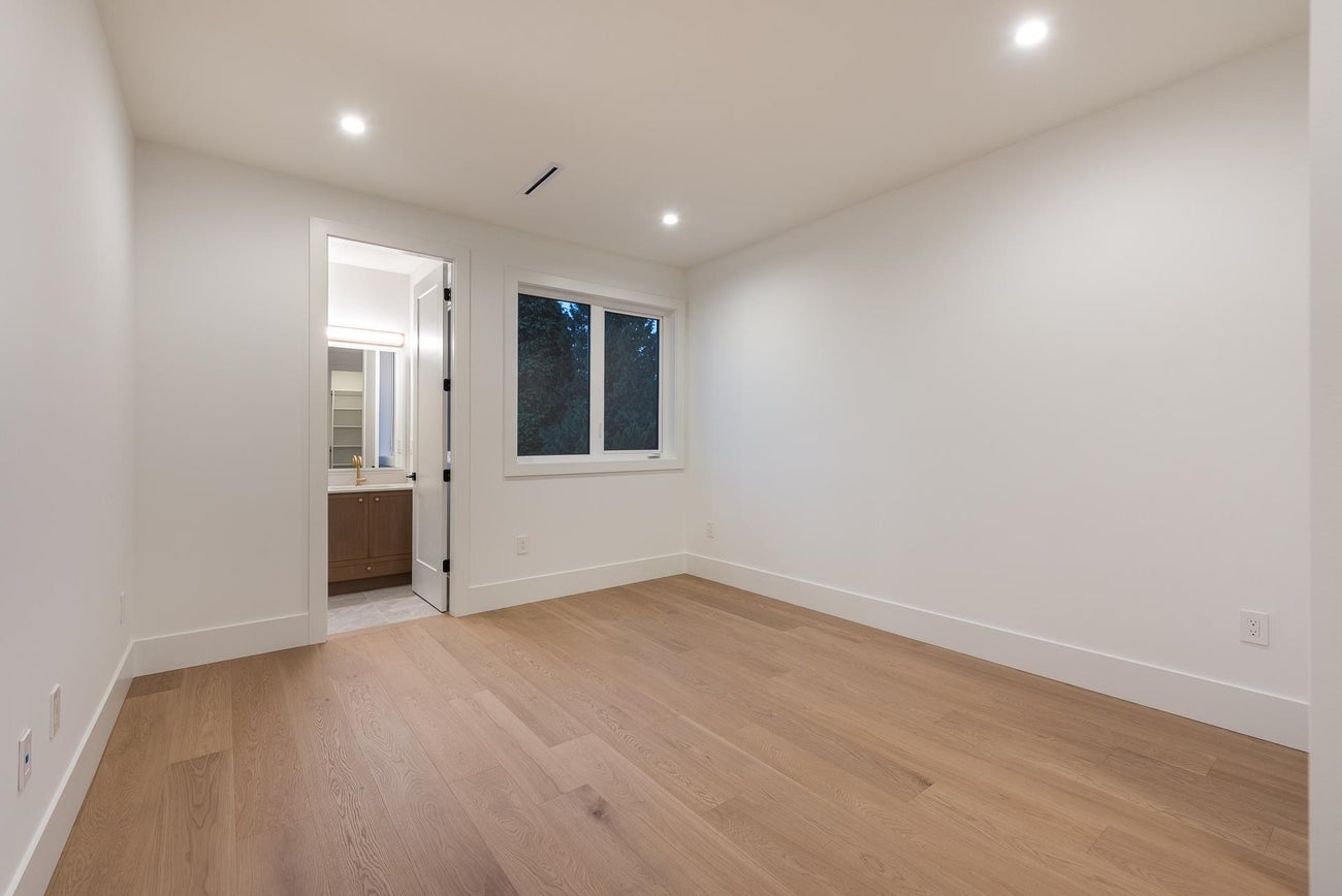 2149 Palliser Avenue - Central Coquitlam Single Family Residence for Sale, 7 Bedrooms (R3146975)# - 23 2149 Palliser Avenue - Central Coquitlam Single Family Residence for Sale, 7 Bedrooms (R3146975)# - 23