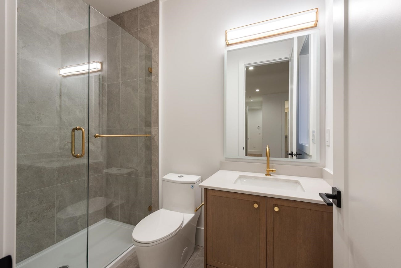 2149 Palliser Avenue - Central Coquitlam Single Family Residence for Sale, 7 Bedrooms (R3146975)# - 25 2149 Palliser Avenue - Central Coquitlam Single Family Residence for Sale, 7 Bedrooms (R3146975)# - 25
