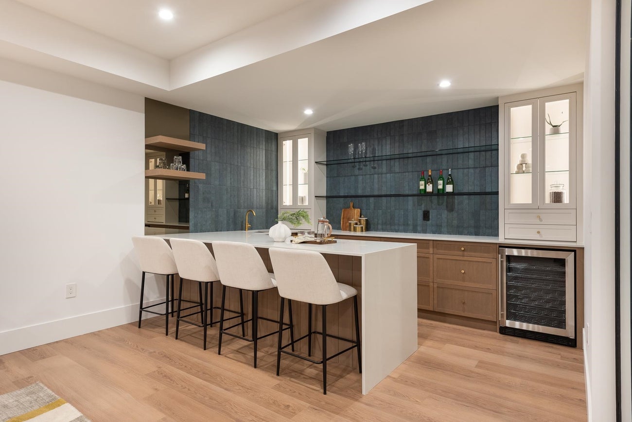 2149 Palliser Avenue - Central Coquitlam Single Family Residence for Sale, 7 Bedrooms (R3146975)# - 31 2149 Palliser Avenue - Central Coquitlam Single Family Residence for Sale, 7 Bedrooms (R3146975)# - 31