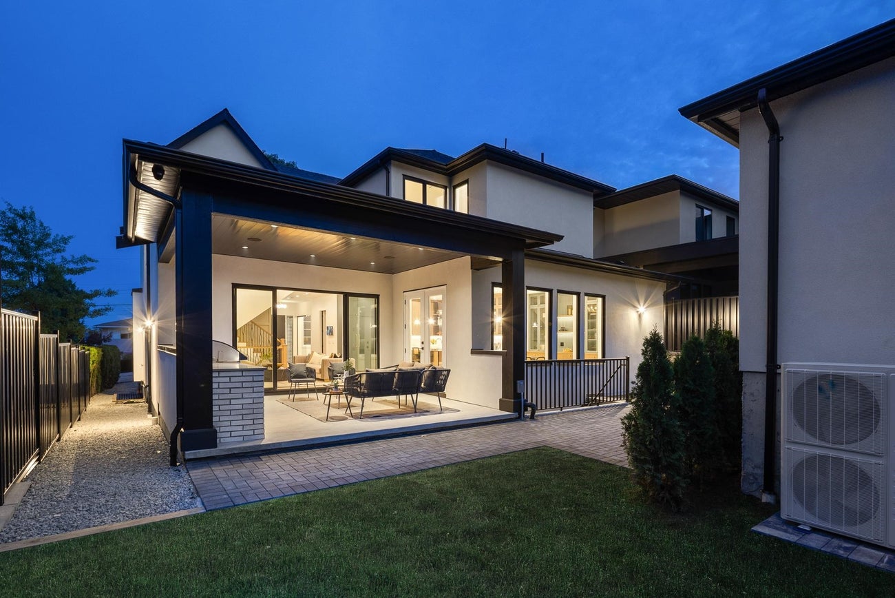2149 Palliser Avenue - Central Coquitlam Single Family Residence for Sale, 7 Bedrooms (R3146975)# - 35 2149 Palliser Avenue - Central Coquitlam Single Family Residence for Sale, 7 Bedrooms (R3146975)# - 35