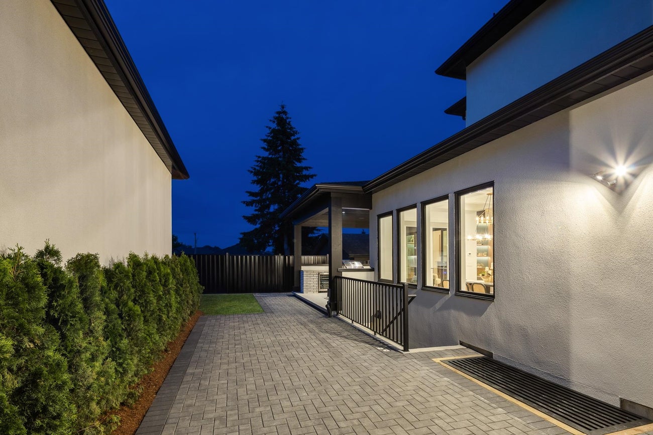 2149 Palliser Avenue - Central Coquitlam Single Family Residence for Sale, 7 Bedrooms (R3146975)# - 38 2149 Palliser Avenue - Central Coquitlam Single Family Residence for Sale, 7 Bedrooms (R3146975)# - 38
