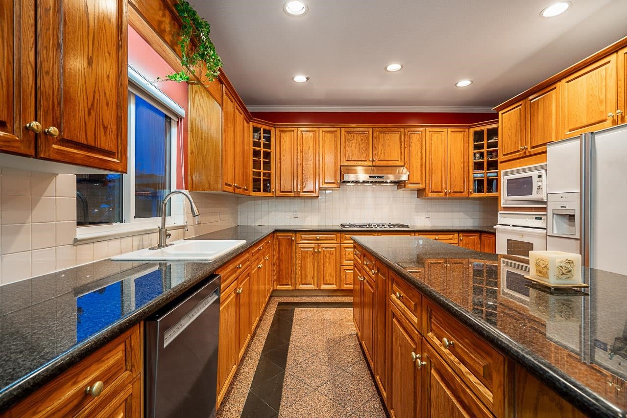 2768 Southcrest Drive - Montecito Single Family Residence for Sale, 7 Bedrooms (R3147496)# - 7